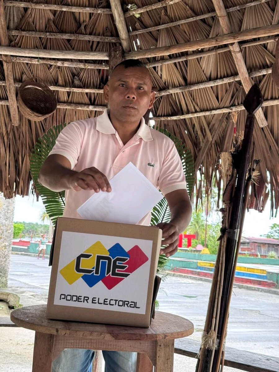 Hoy es un día importante en Venezuela, nuestros hermanos deciden🇻🇪🗳️
Se lleva a cabo la elección de concejales indígenas en nuestro país, un paso más hacia la justicia social y la igualdad, sueño hecho realidad de nuestro Cmdte. Chávez. #oriele #EleccionesMunicipalesIndígenas
