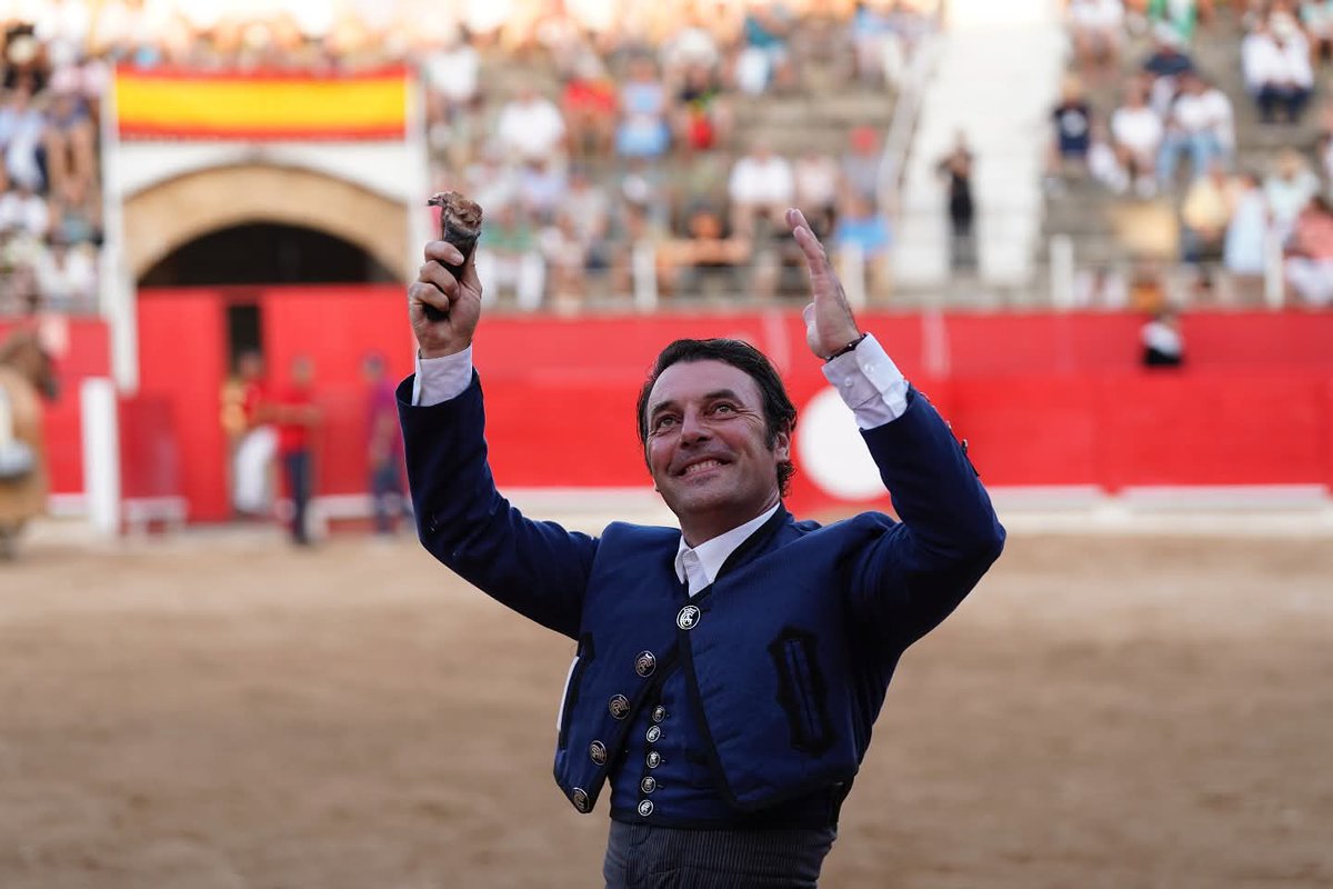 Portal Taurino (@portaltaurino) on Twitter photo INDULTO en Inca Corrida concurso Toros de Adolfo Martín (1º y 5°), Partido de Resina (2º), Fermín Bohórquez (3º y 4º) y Fuente Ymbro 6° indultado para <a href="/Andy_Cartagena/">Andy Cartagena</a> oreja 2yrabo, <a href="/ferrera_torero/">Antonio Ferrera</a> silencio y 2yrabo <a href="/BorjaJimenez92/">Borja Jiménez</a> oreja y 2yrabo simbólicos <a href="/portaltaurino/">Portal Taurino</a> INDULTO en Inca Corrida concurso Toros de Adolfo Martín (1º y 5°), Partido de Resina (2º), Fermín Bohórquez (3º y 4º) y Fuente Ymbro 6° indultado para <a href="/Andy_Cartagena/">Andy Cartagena</a> oreja 2yrabo, <a href="/ferrera_torero/">Antonio Ferrera</a> silencio y 2yrabo <a href="/BorjaJimenez92/">Borja Jiménez</a> oreja y 2yrabo simbólicos <a href="/portaltaurino/">Portal Taurino</a>