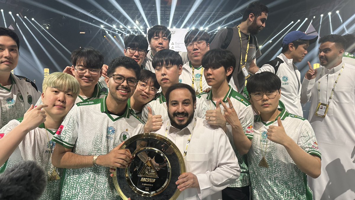 اللهم لك الحمد والشكر 
We Are The Champions 🏆🦅💚