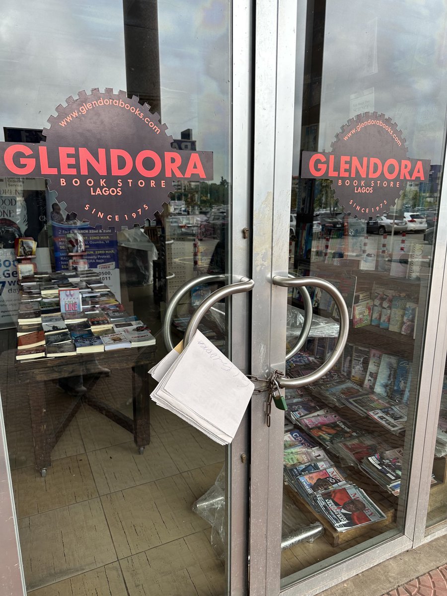 Sunday afternoon. At Ikeja Mall. Glendora was locked up. Maybe they don't open on Sundays.