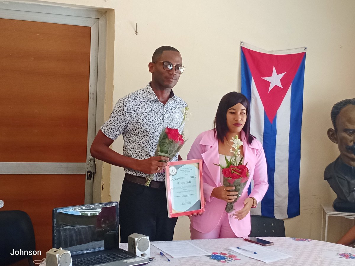 polmcpal's tweet photo. Culmina proceso de entrega del cargo de Director del @polmcpal por parte del Dr. @suniel_johnson a la Dra. Bárbara González. Éxitos a ambos jóvenes cuadros en las nuevas tareas. https://t.co/c8ub3Ed5tA
