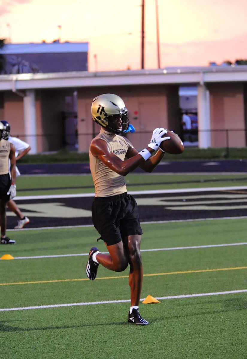 Hey now!  hudl.com/v/2QzYJ3 <a href="/PinellasHSMedia/">Pinellas Highschool Media Group</a> <a href="/Lakewoodhsfb/">Lakewood Spartans Football</a>