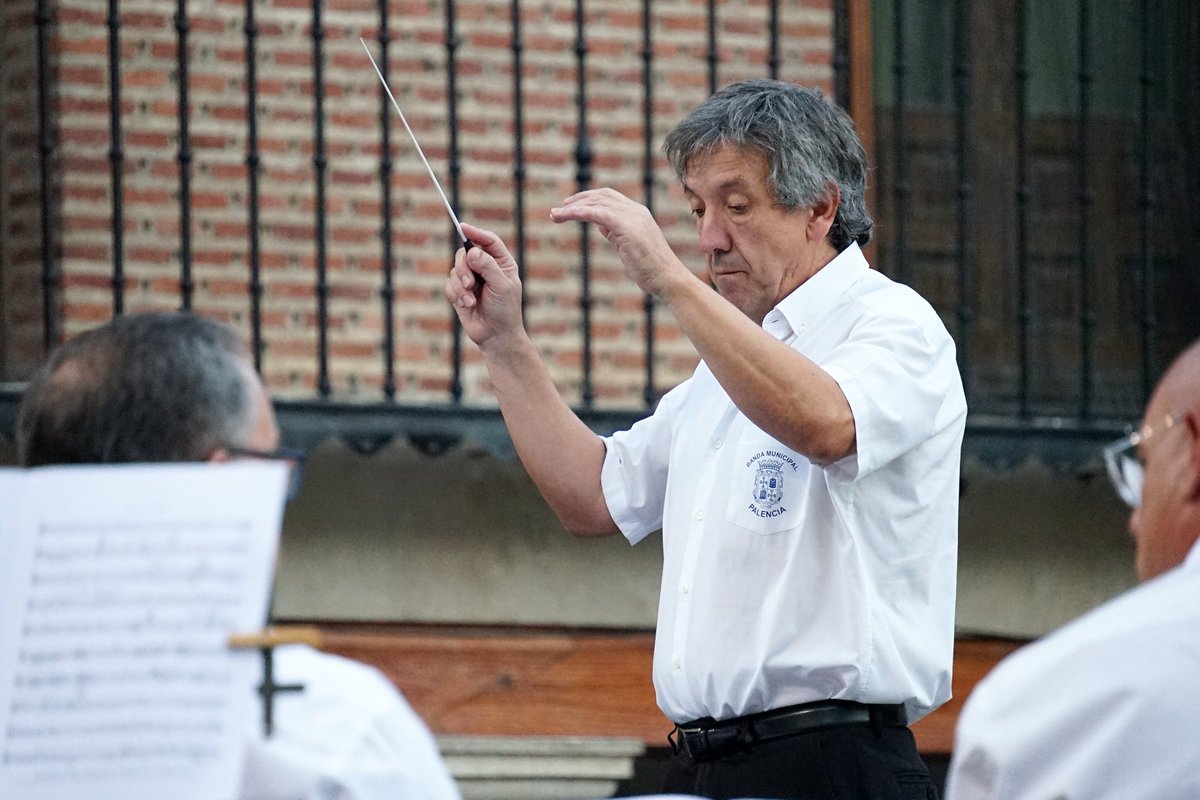 🌞🌻El mes de agosto comienza con un nuevo concierto de la <a href="/BMusicaPalencia/">BANDA MÚSICA PALENCIA</a> en la Plaza de San Francisco trayendo un domingo más la mejor música a este #VeranoCultural 2025.
