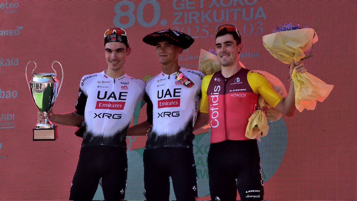 CircuitoGetxo's tweet image. Lasterketa bikaina gaurkoa.
@ISAACDELTOROx1 garailea.
Podiuma @juann_ayuso eta Alex Aranburuk lortu dute.

Pike bidean eraso eta gero, helmugaraino heldu da Isaac.

Carrera brillante hemos vivido hoy con un podio de lujo:
1º Del Toro
2º Ayuso
3º Aranburu.

#80GZ #80CircuitoGetxo
