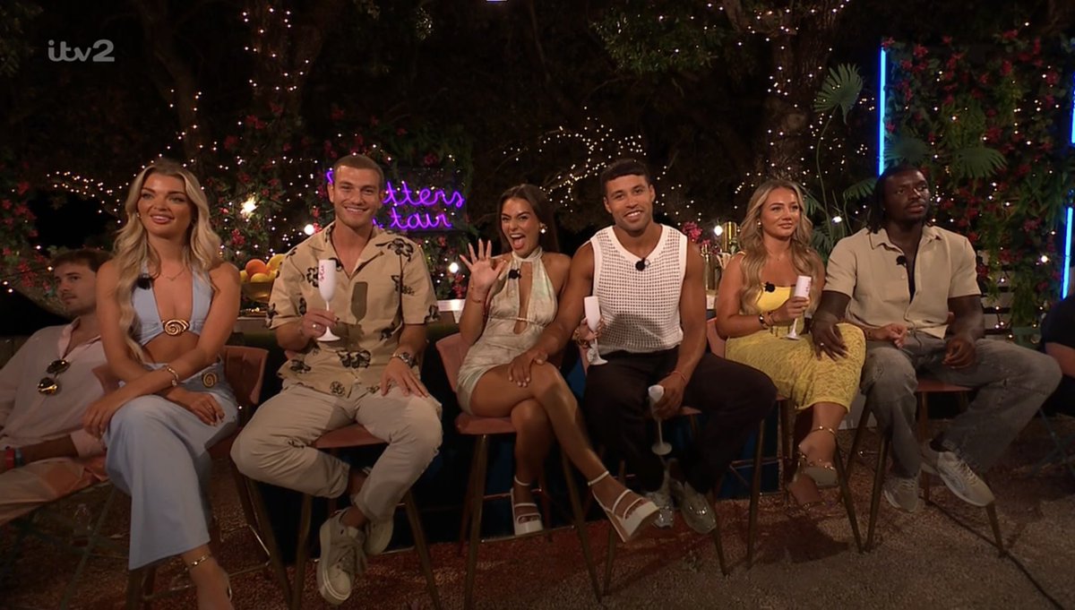 none of the mean girls made it to the finals, the big three won the war in the end #loveisland #loveislanduk