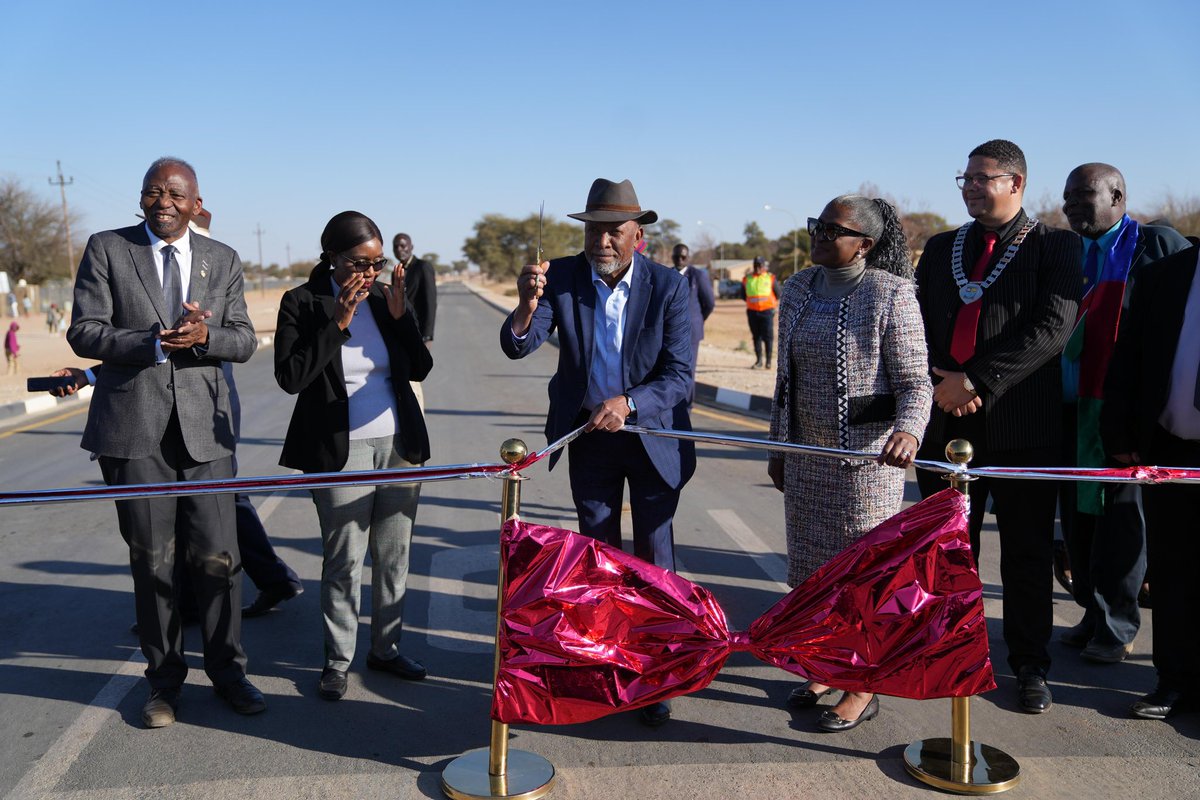 Dr Hage G. Geingob tweet media