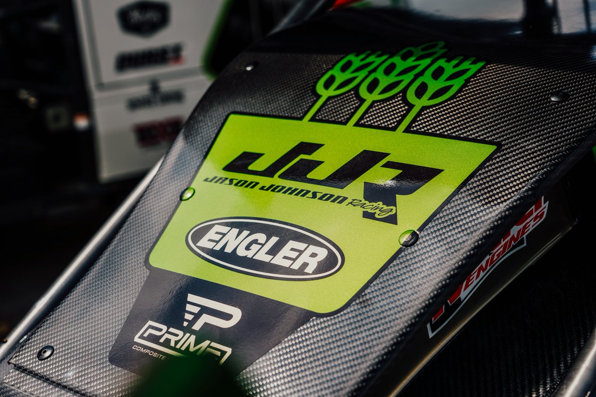 JJR41Updates's tweet photo. Its Raceday! Time to release the beast early 🏆 https://t.co/MARiOYOKB9