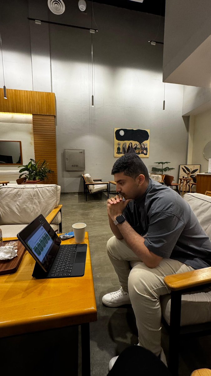 Abdullah Tawhari | عبد الله طوهري (@t_a1q) on Twitter photo نقول خلوكم جاهزين 😁.
#سلامتك_قرارك نقول خلوكم جاهزين 😁.
#سلامتك_قرارك