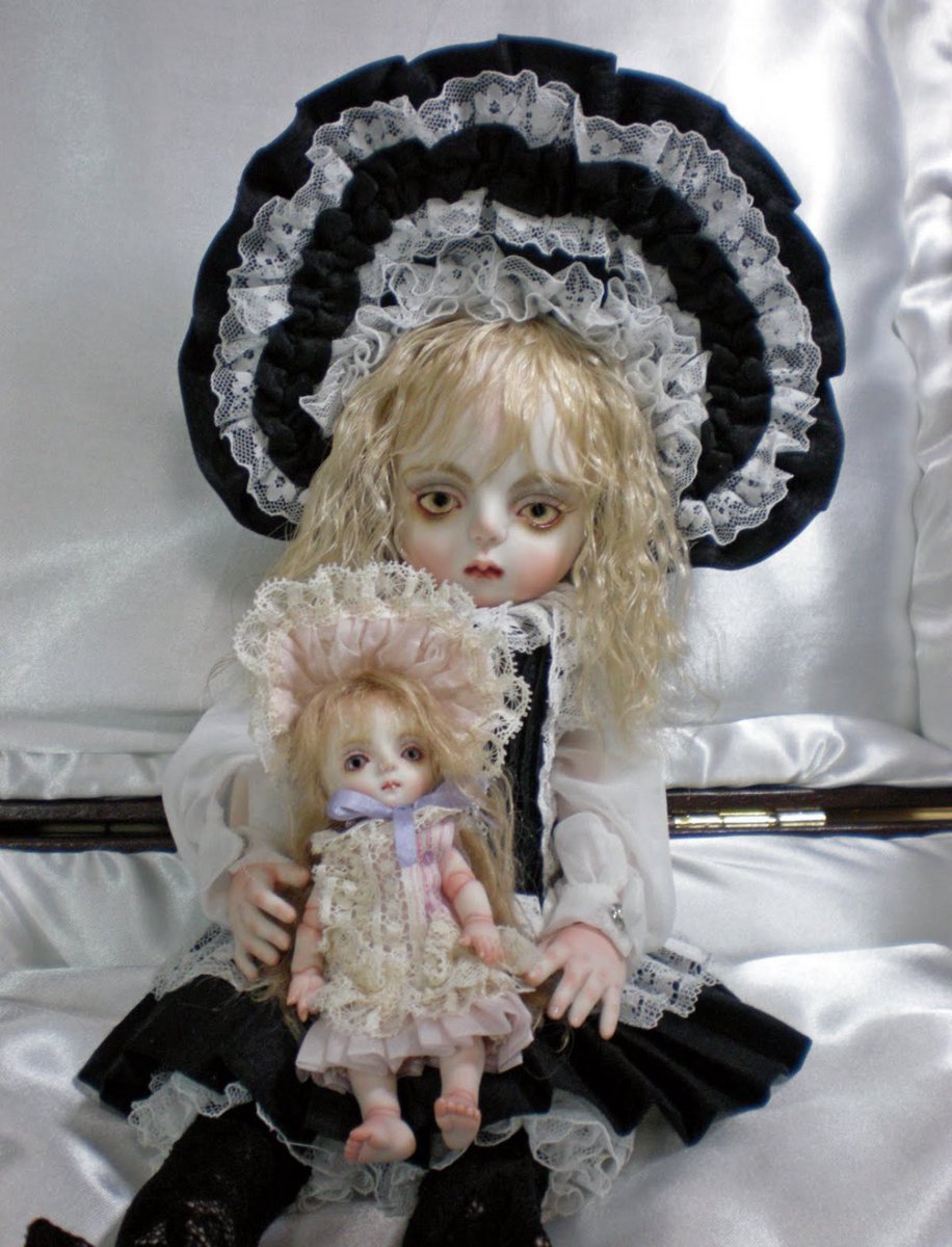 #もしよかったらドールを抱っこするドールを見せてください