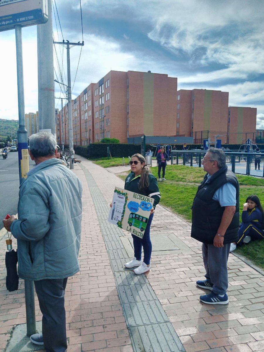 💚 Conectando con el PIR Nuevo Muzú

Sensibilizamos a nuestros operadores en buenas prácticas de operación y atención de incidentes 🚍✅

También reforzamos con la comunidad los canales de PQRSDF y la cultura ciudadana para un uso responsable del sistema 🙌