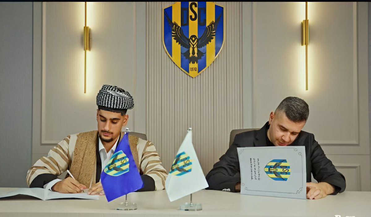 ☑️🟡| نادي دهوك يتعاقد مع اللاعب بلند حسن 
اجمل شيء بالأكراد هو الإعتزاز بالزي الكوردي 🦅