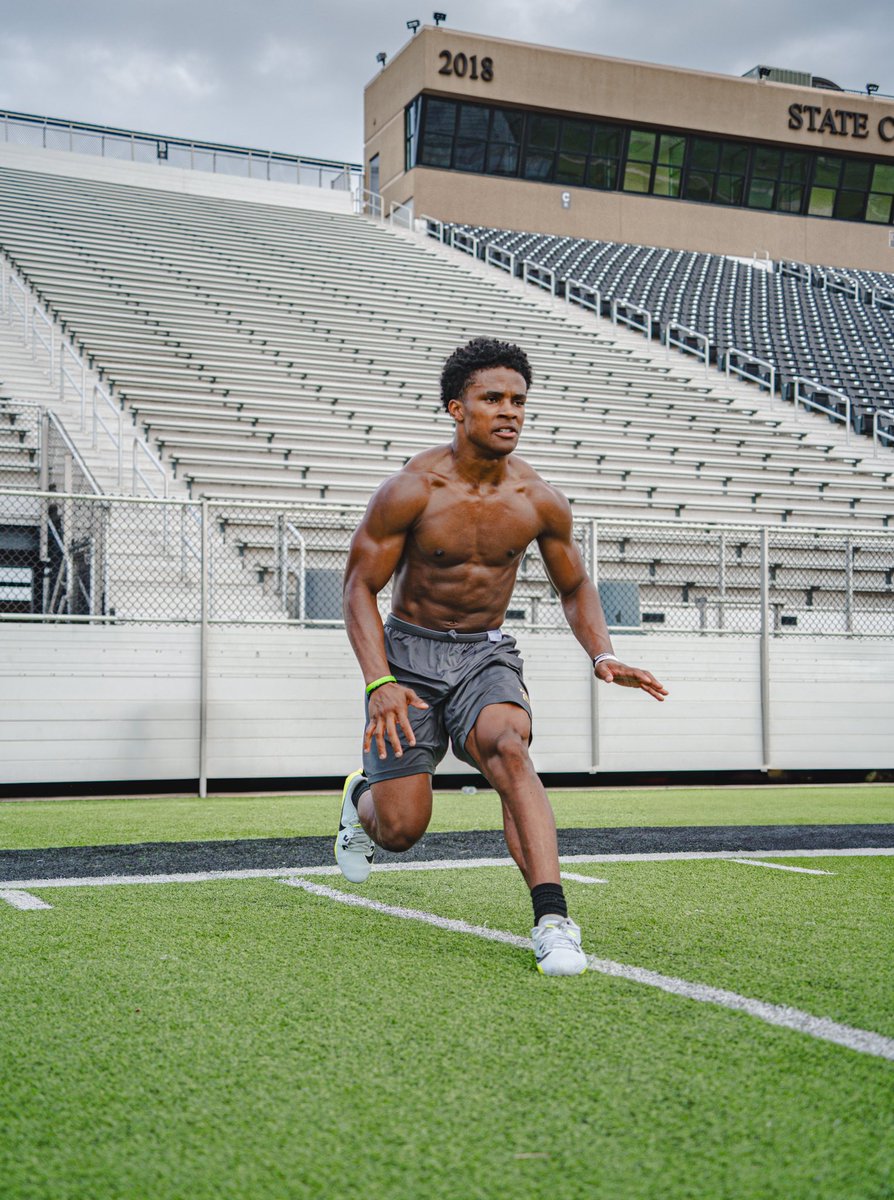 Summer workouts are officially over.
Time for the pads to come on❕❕
<a href="/BrokenArrowFTBL/">Broken Arrow Football</a>