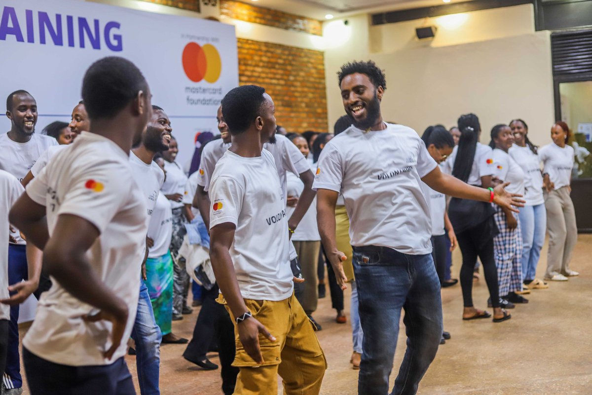 NutritionistEmm's tweet photo. @CorpsAfricaRda Pre-Service Training (PST) is more than a training. Yesterday’s #InterculturalShow reminded us of the power of teamwork, respect, and commitment. These values will guide us as we serve communities with humility and joy. Thanks @CorpsAfricaRda🤗
#ThisIsCropsAfrica https://t.co/i5GmUm0Gxw