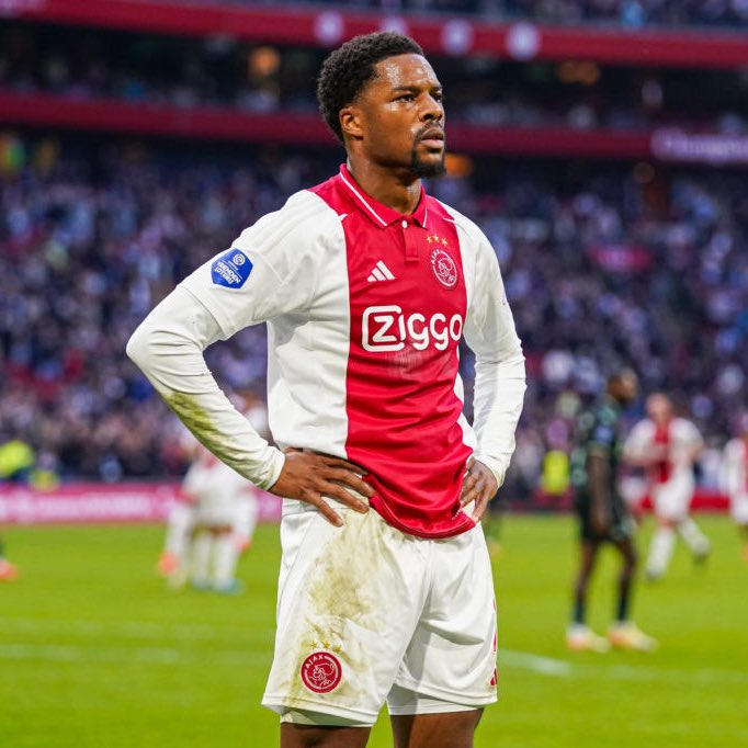 secondtierpod's tweet photo. Chuba Akpom now set to join Birmingham after Middlesbroughβs attempts to hijack the deal failed π
(Via: @JacobsBen) https://t.co/rdxf0WUrlo