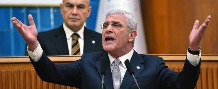 1- MÜSAVAT NEDEN AGRESİF ⁉️

İyi parti genel başkanı olduğu günden beri Devlet Bahçeli’ye muhalefet ederek varlığını sürdürmeye çalışan Müsavat Dervişoğlu neden bu kadar agresif hiç düşündünüz mü? 

Cevap sorunun içinde gizli. Başlıyoruz ⬇️⬇️⬇️