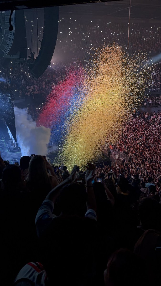 _izannagi's tweet photo. Una noche inolvidable. https://t.co/RC9IdtHP9N
