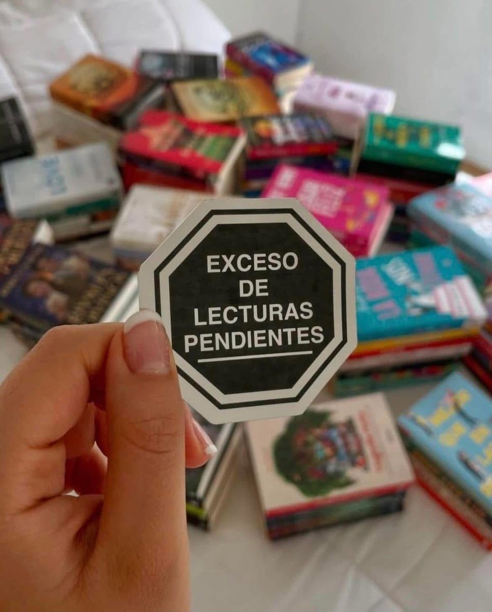 Amor por los libros tweet media