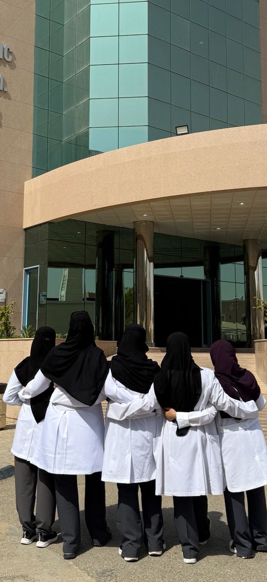 v8elo's tweet photo. 3August-2025
First day of the internship at KSMC 
اللهم اجعلها خير البدايات، وانفعني وانفع بي واجعلني مباركةً أينما كنت ❣️ https://t.co/5CfUqtSzqs