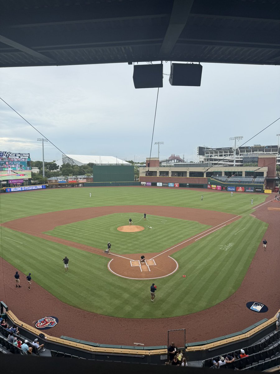 Mia O'Brien (@miaobrientv) on Twitter photo Tarp is off the field + almost time to 🗣️ PLAYYYYY BALLLLLL ⚾️
On the call with <a href="/ScottKornberg/">Scott Kornberg</a> on <a href="/FDSN_Marlins/">Marlins on FanDuel Sports Network</a> 📺 for <a href="/JaxShrimp/">Jacksonville Jumbo Shrimp</a> & <a href="/CLBClippers/">Columbus Clippers</a>!
💻: milb.com/jacksonville/n… Tarp is off the field + almost time to 🗣️ PLAYYYYY BALLLLLL ⚾️
On the call with <a href="/ScottKornberg/">Scott Kornberg</a> on <a href="/FDSN_Marlins/">Marlins on FanDuel Sports Network</a> 📺 for <a href="/JaxShrimp/">Jacksonville Jumbo Shrimp</a> & <a href="/CLBClippers/">Columbus Clippers</a>!
💻: milb.com/jacksonville/n…