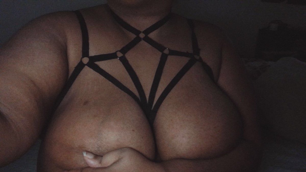 Tetona ᥫ᭡ tweet media