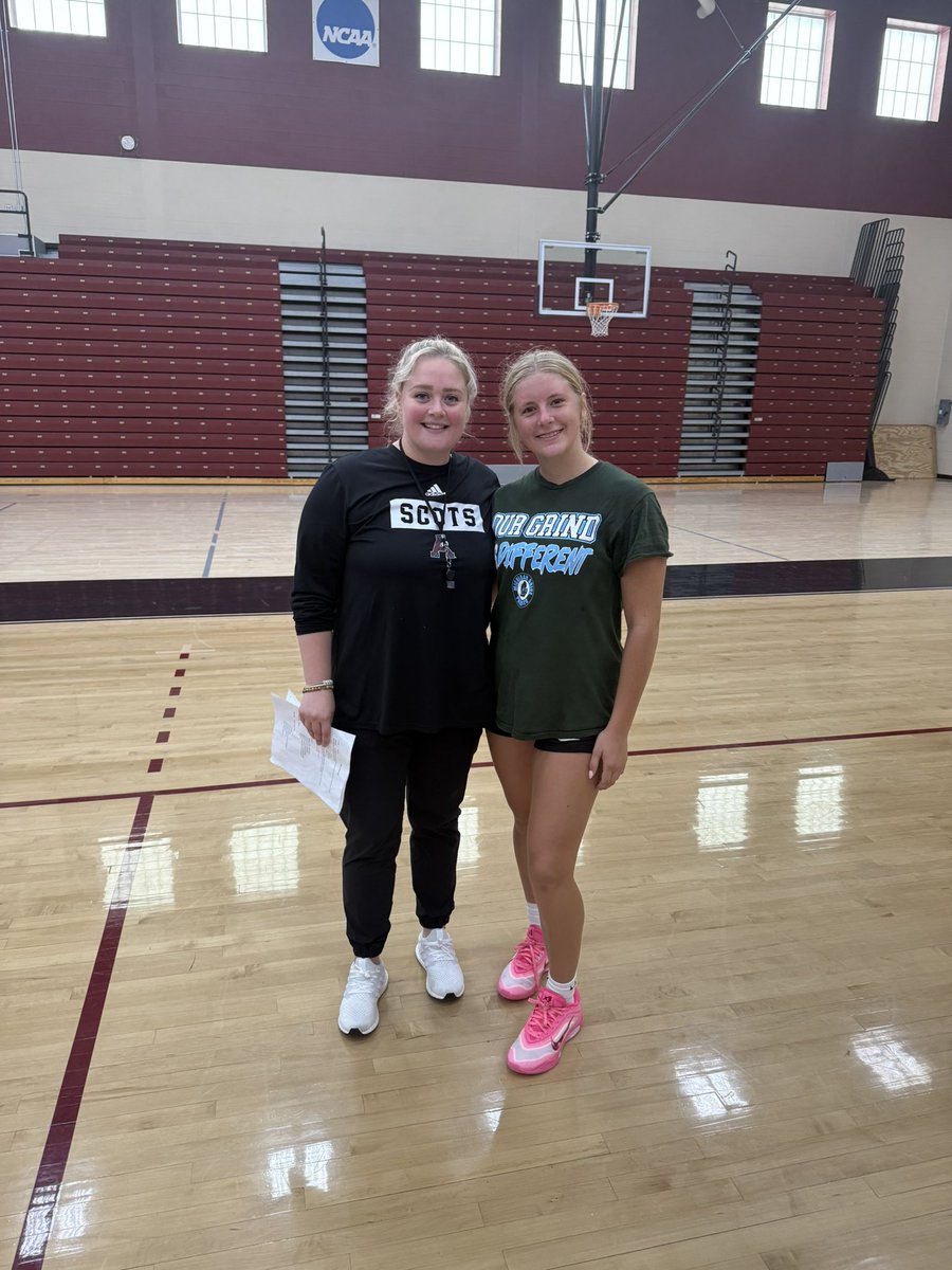 Had such a fun time at the <a href="/AlmaScotsWBB/">Alma College Women's Basketball</a> Elite camp! Thank you <a href="/CoachSStormont/">Sami Stormont</a> for the invite! Go Scots!