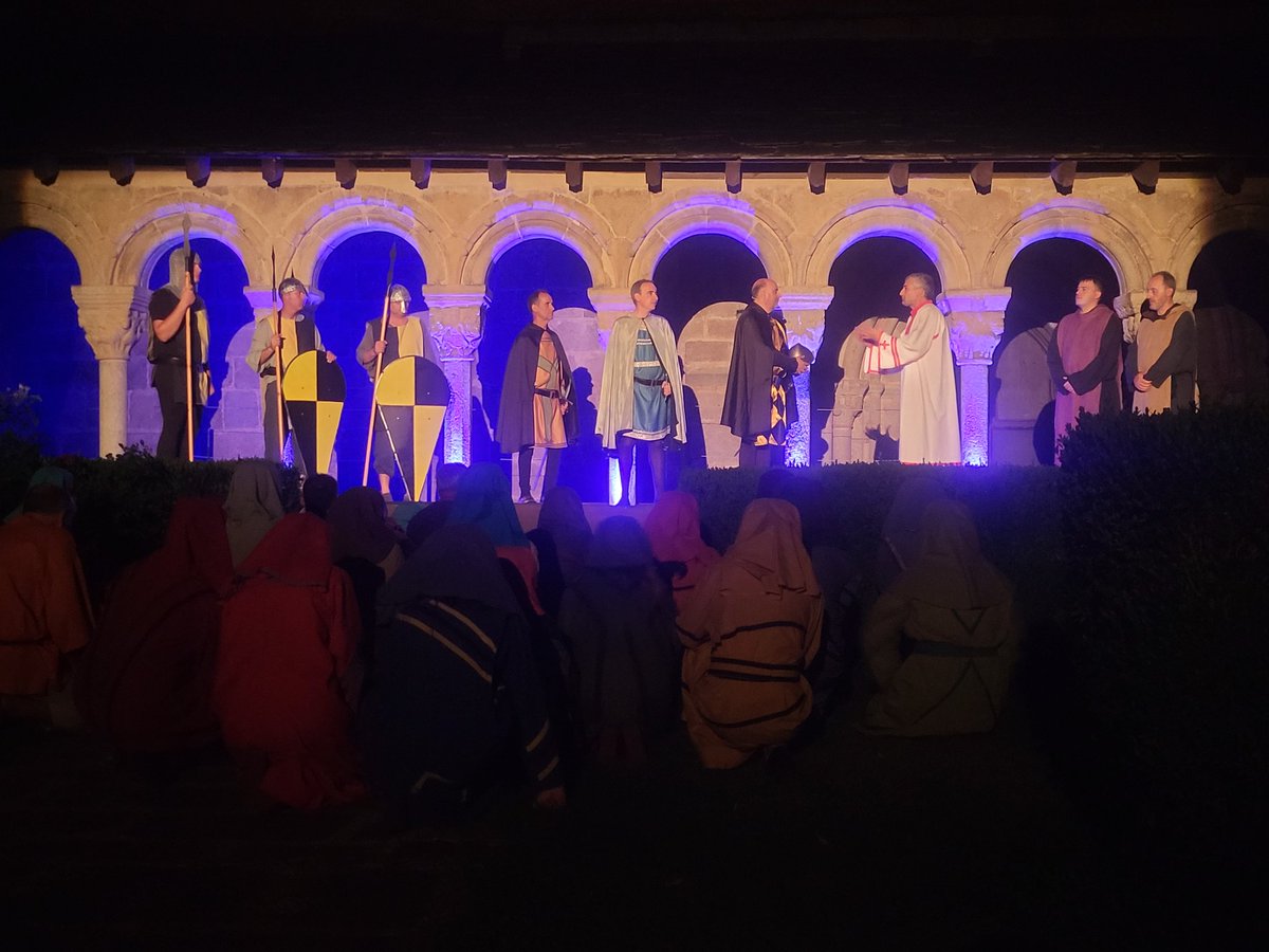 Un any més, un plaer gaudir del <a href="/retaulermengol/">Retaule SantErmengol</a> amb els regidors de <a href="/JuntsXlaSeu/">Junts per la Seu d'Urgell</a>, Urgell Isús i <a href="/llop74/">joan llobera</a>. Enhorabona a la nova junta i a tothom que feu possible aquest clàssic imprescindible de l'estiu de la Seu d'Urgell. No us el perdeu!