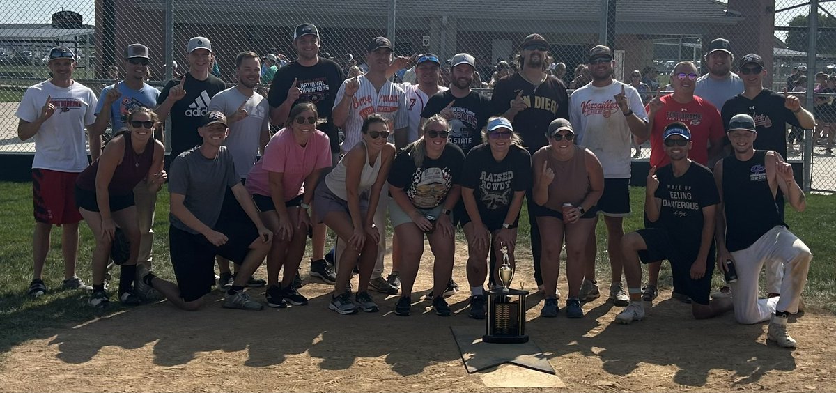Congrats to the combined class of 2015/16 on winning the alumni tournament this year! Thanks to everyone that came out and supported the GYM committee. It was a perfect weekend!