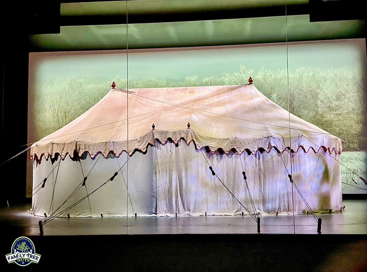FamilyTreeNuts1's tweet photo. 🇺🇸 Washington’s Rev War Tent, Philadelphia, Pennsylvania.

#washington #generalwashington #Philadelphia #revolutionarywar #history #Ancestry #genealogy #AmericanHistory #ushistory #FamilyTreeNuts https://t.co/4TA4WD5vMe