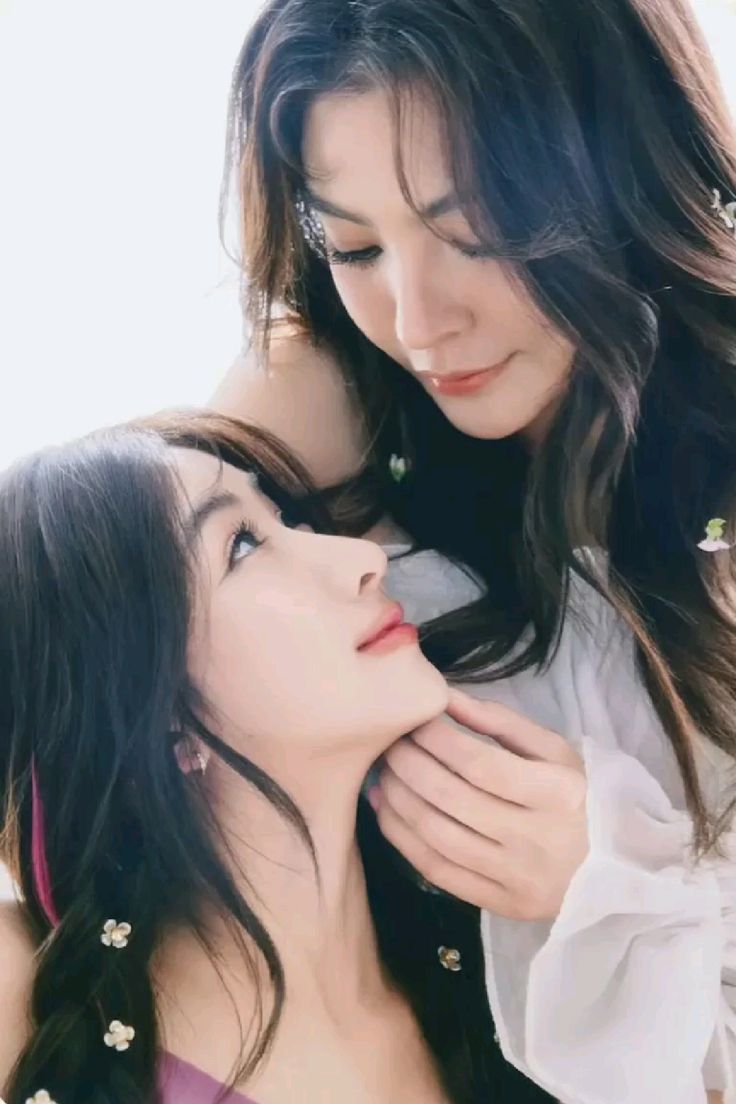 FayeYokoF11's tweet photo. The more they want us to forget them, the more present they will be. The return of the one and only... #FayeYoko #FaYo π₯πππ§Ώπ€π» π«§ @malisorn00 @Yoko_apasra I miss you so much, girls!
COME BACK!!!π’π’π’
#Loveinvasion β€π₯π¬π₯ https://t.co/FXanypgG5p