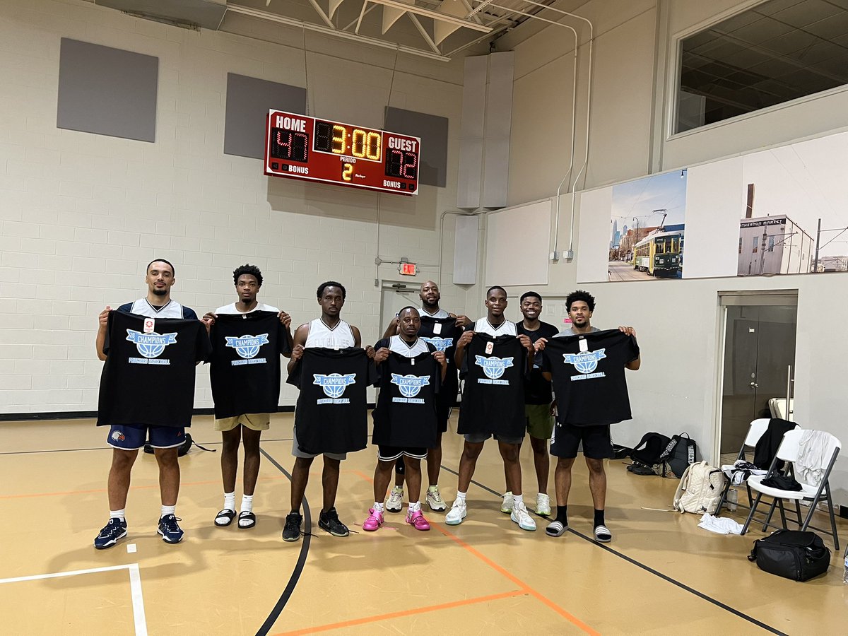 Congrats to the CLT Bullies on an undefeated season and championship! Sunday League Champs!!