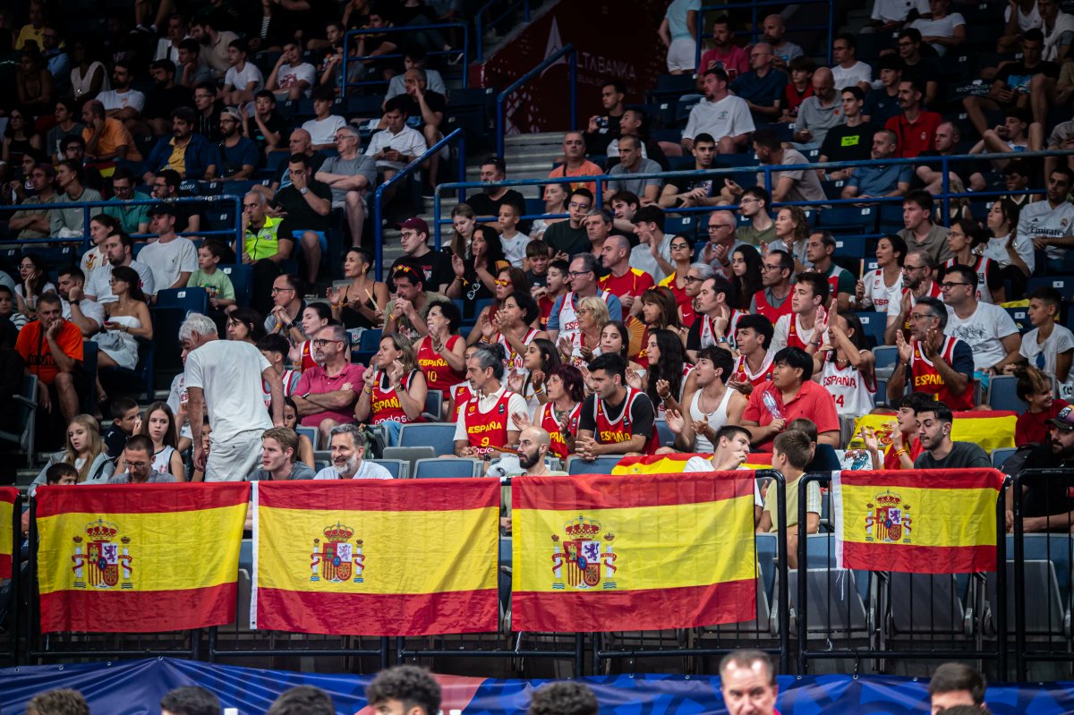 BaloncestoESP's tweet image. 📷 Un ejemplo de carácter, competitividad y talento.

La #U18M 🇪🇸 consigue la sexta Copa de Campeones de Europea en la categoría.

#SomosEquipo