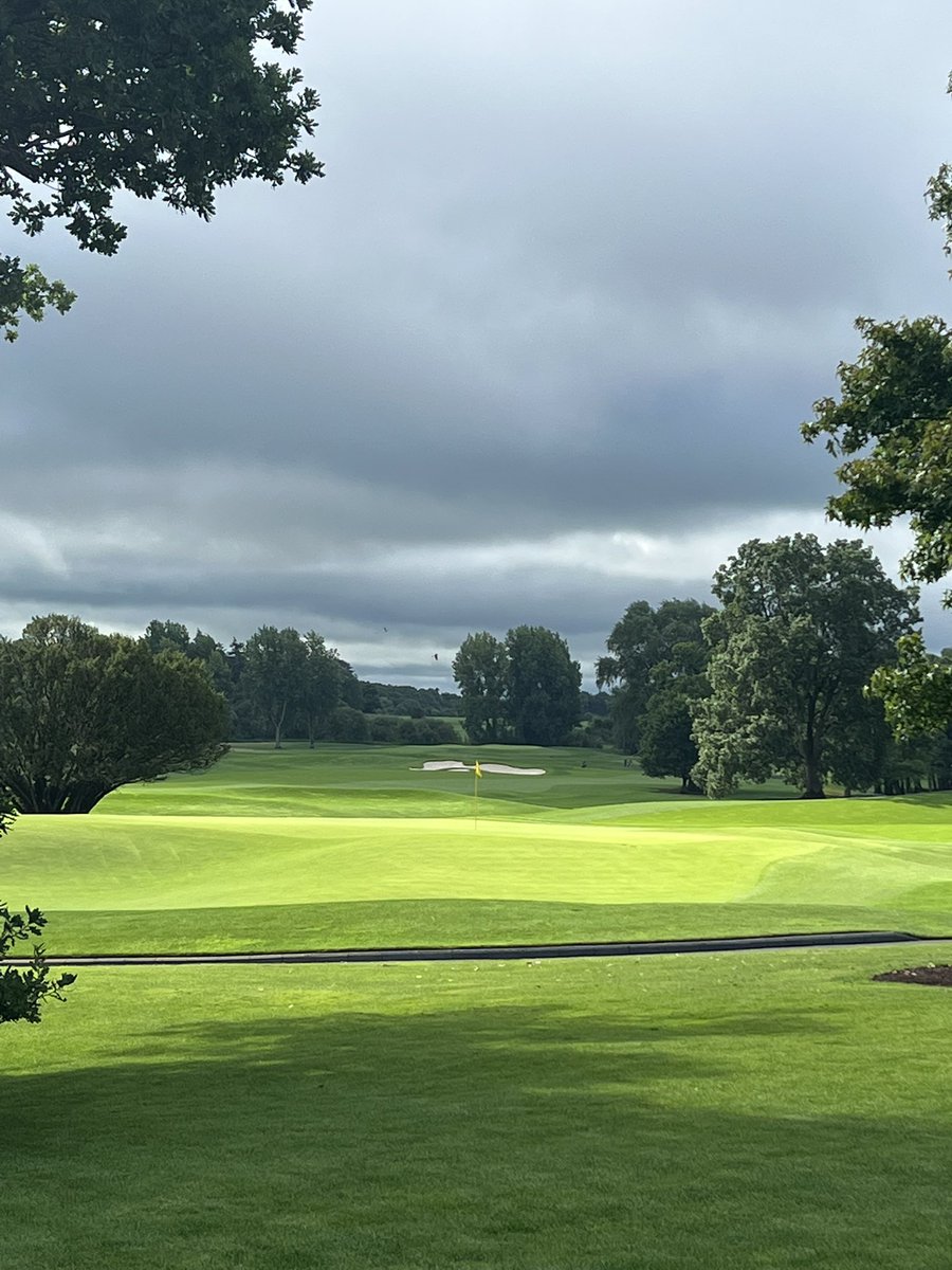 slicerdicer2's tweet image. Twas a windy day @adaremanor but what a class place, top notch service, definitely world class beds &amp;amp; shower.  Great caddies and the last day to ay as they close the course next 10 months and replace all the fairways.  (84, lots of 3 putts today)