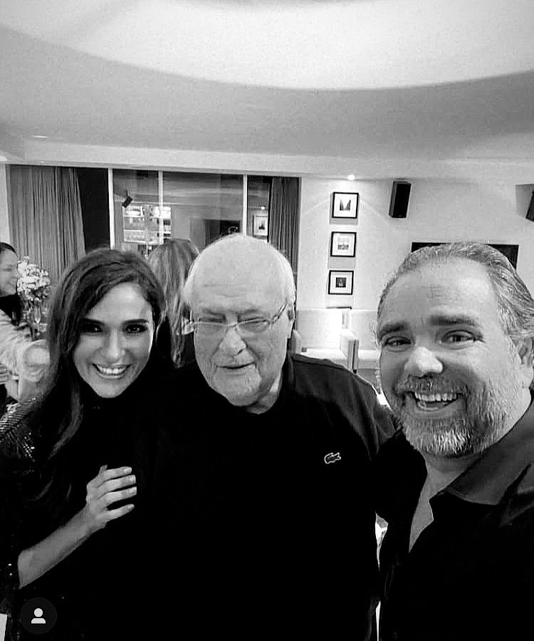 Luciana Barros tweet media