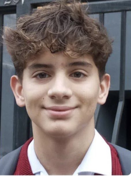 🔴 ¡Ayudemos a encontrar a Mikhael!
Jhon Mikhael Correa Márquez, de 14 años, está desaparecido desde el 2 de agosto.
Cualquier información que ayude a ubicarlo, por favor comunicarse al 960 588 389.
¡Toda ayuda cuenta!