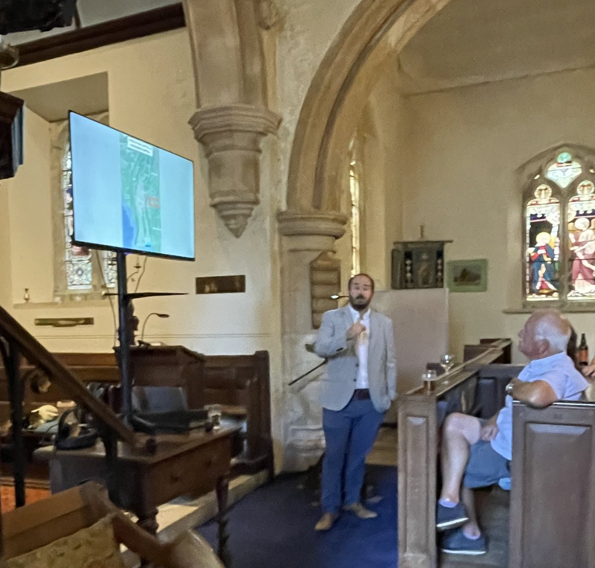 lastthursclub's tweet image. Meticulous in research, humble in delivery &amp;amp; powerful in message, rising star historian @HistoryBowsh proves he is #MasteroftheBattlefield again as he talks 2 @lastthurslunch abt his new book #MEIKTILA1945. “I wish Jack taught me history” a guest said. Hear hear! @chiselbury