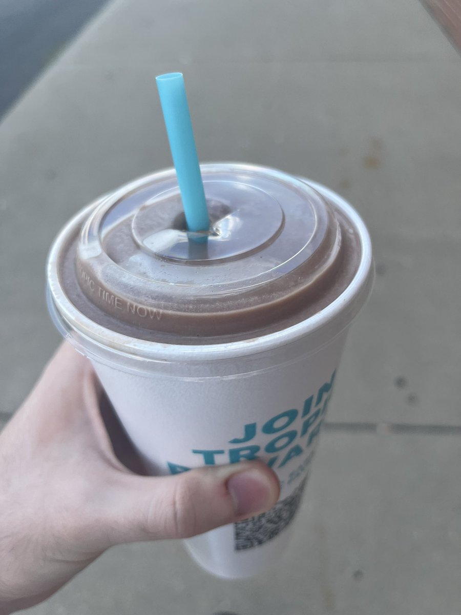 this has chocolate, peanut butter and banana in it. is this not just a milkshake?

anyways more DK twitch.tv/isthatScoops