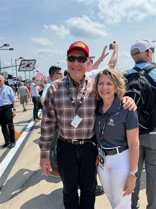 PF &amp; QF President &amp; CEO <a href="/vetter_marilyn/">Marilyn Vetter</a> had the opportunity to thank <a href="/BassProShops/">Bass Pro Shops</a> &amp; <a href="/Cabelas/">Cabela's</a> owner Johnny Morris for his longtime commitment to wildlife habitat conservation today at the Iowa Speedway.

#pheasantsforever #thehabitatorganization