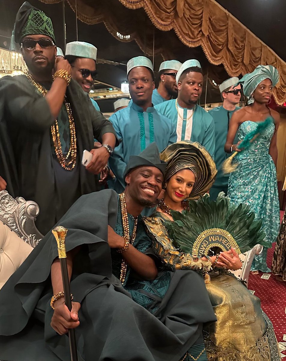 Ree_knee's tweet photo. Married my best friend the Yoruba way @AmeenBizness 🖤 https://t.co/tcUX3vD1y5
