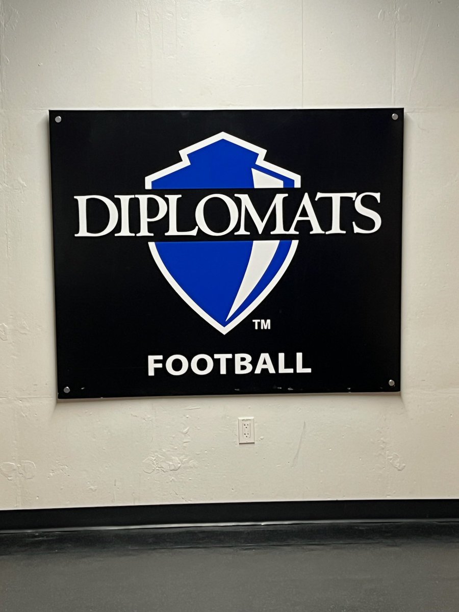 BradyWolfe_'s tweet photo. Thank you to Franklin and Marshall for having out for a visit! It was great to connect with coaches @CoachMoore_99 @Coach_Q41 @Coach_Handy73 and walk around the campus see and the beautiful facilities. It was also great to talk to Head Coach @Coach_Phelan25  about their program! https://t.co/08fksloU8I