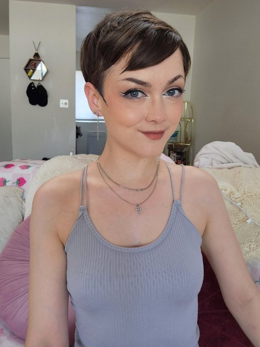 Watch Jade Valentine, PhD in Anal Science's leaked NSFW photo on TwXstars