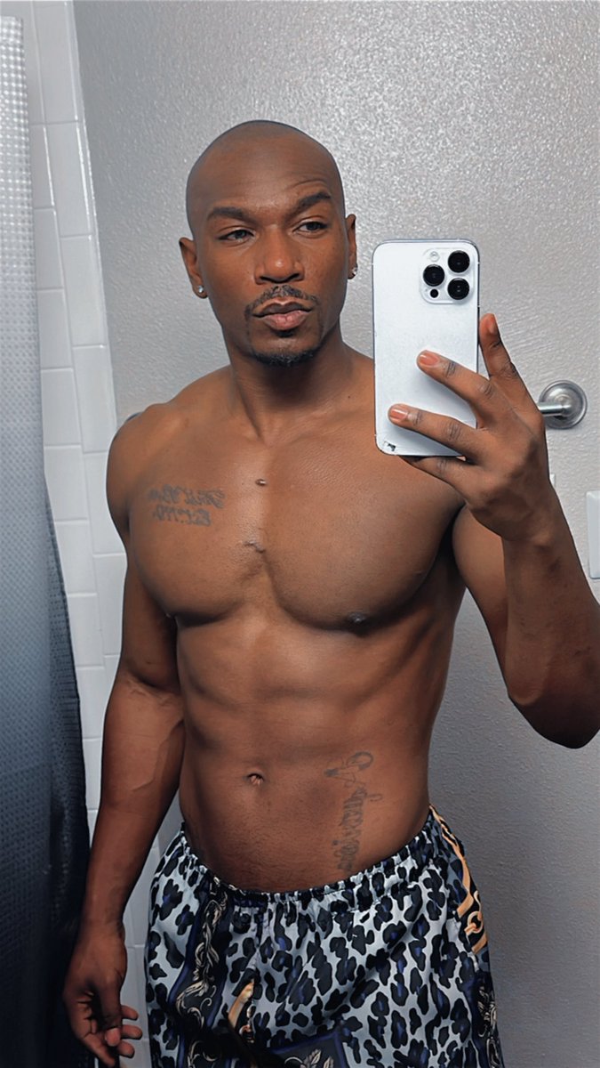 someseddie's tweet image. That Bald Mf 🤟🏾