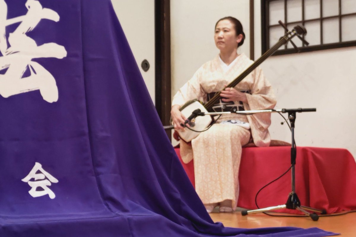 第42回真山隼人ﾂｷｲﾁ独演会8/3 18時~於:木馬亭(台東区浅草2) 浪曲 真山隼人
｢亀甲縞｣ 隼人 さくら
｢エッセイ浪曲~夢が叶う｣ 隼人 さくら
~仲入り~
｢ぬれ手拭い(大沢初一・作)｣ 隼人 さくら
｢河内音頭(大阪の夏)｣ 隼人 さくら
曲師(三味線)  沢村さくら