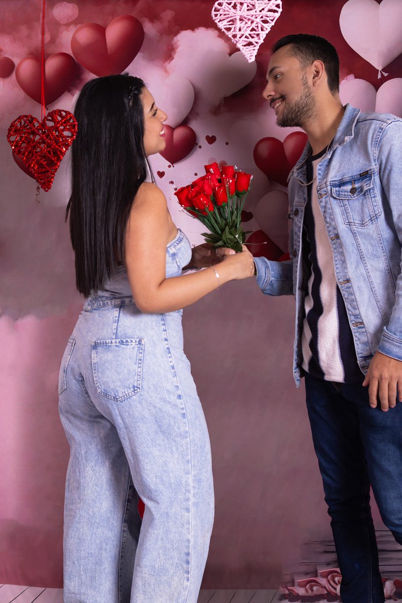 Vibrant_Pics's tweet photo. ✨Un recuerdo eterno capturado entre risas y miradas.

Ellos decidieron inmortalizar su historia en nuestro set de San Valentín, y tú… ¿ya reservaste tu sesión?

❤️ Sesiones para parejas, amigos o incluso para ti sol@

📍 Estudio Vibrant Pics
📅 Cupos limitados por temporada https://t.co/SP7GN3tJzc