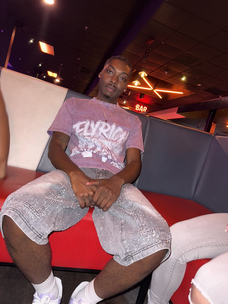 tharealzaayy's tweet photo. 25🎉 https://t.co/dmsmWCOeSp