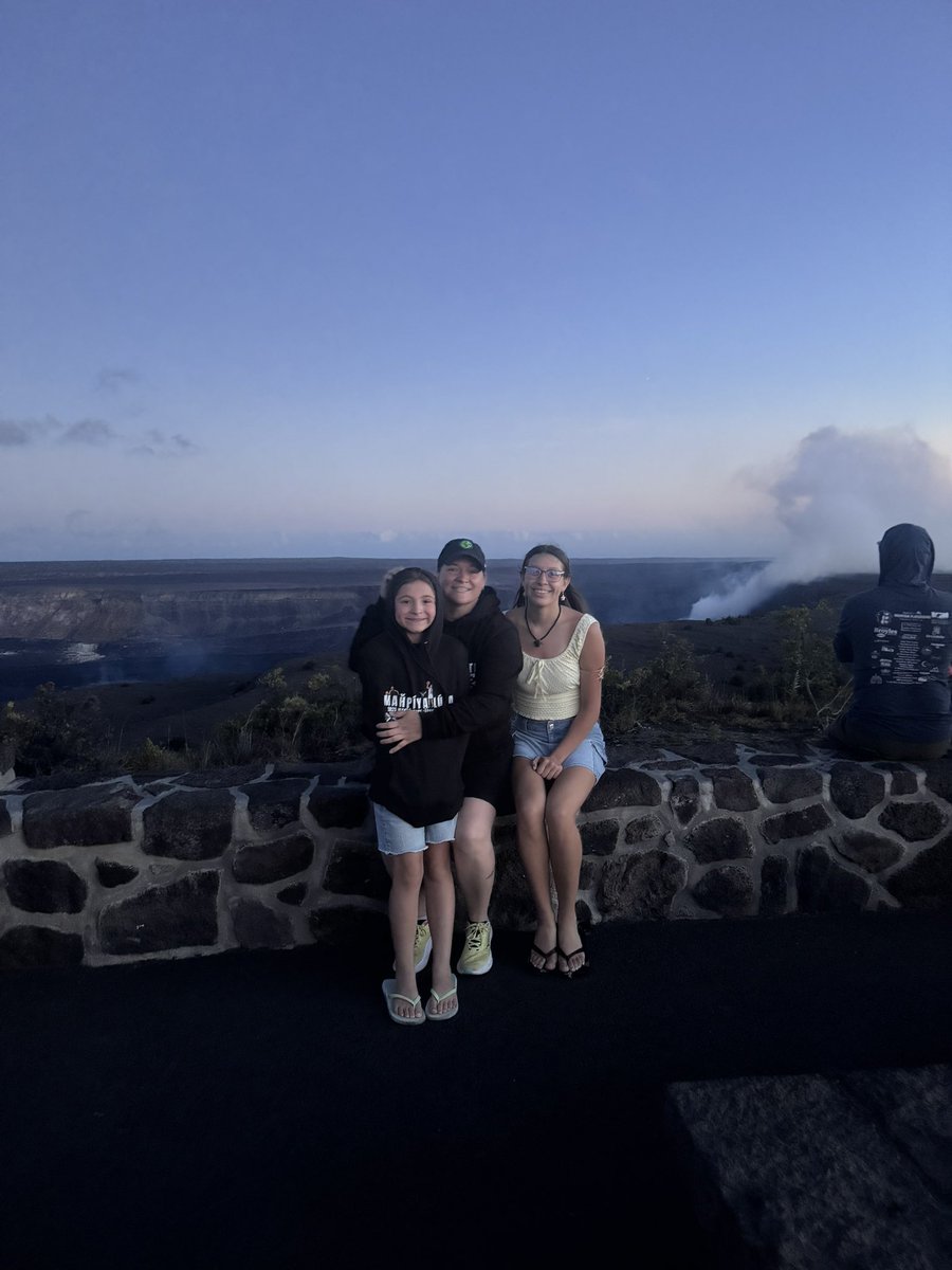 Amanda Carlow tweet media