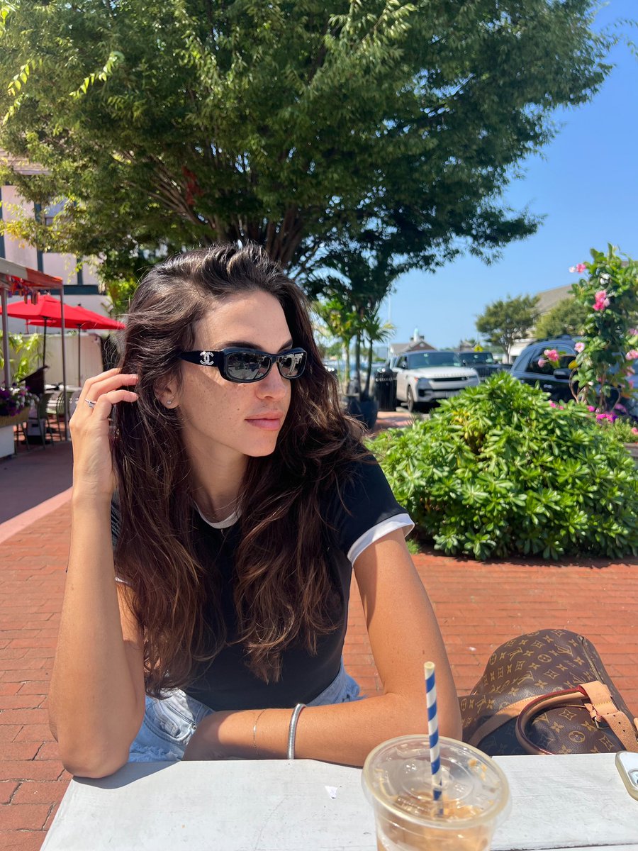 The best weekend - Montauk surf trip w my girls

(my wetsuit doubles as a shirt) 🏄🏻‍♀️