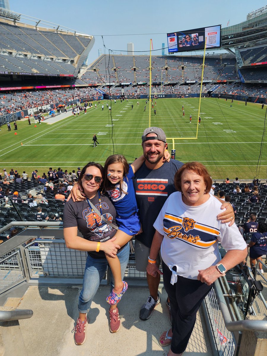 Covering the Chicago Bears as my job is surreal. To be able to bring my family along on the journey is what makes it special. One of my favorite days of the year.

Living the dream. Thank you to everyone who came up and said hi to me and my family.

Your support means everything