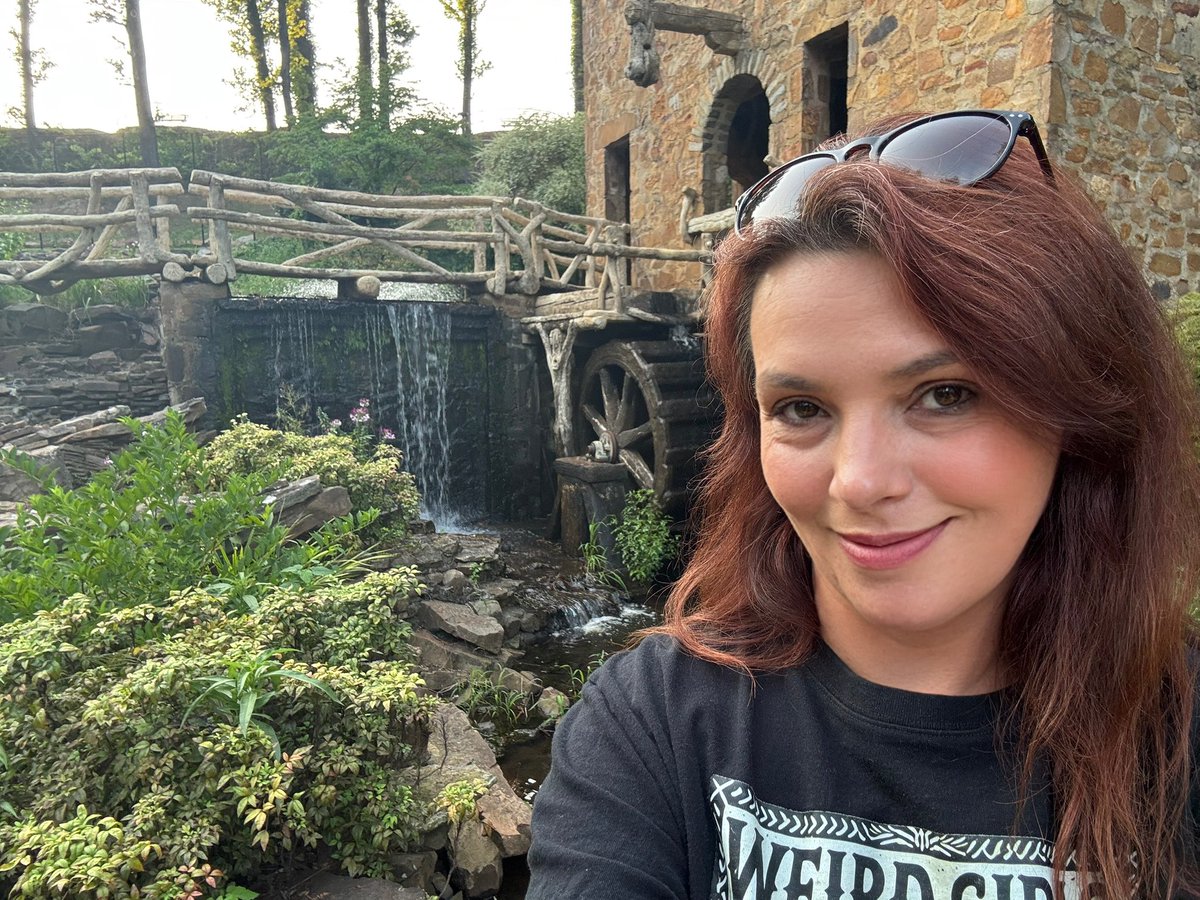 harleynerd's tweet image. 