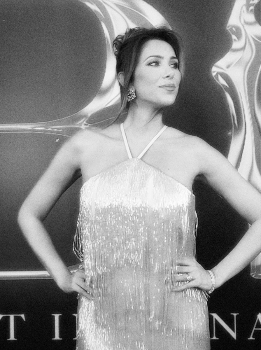 Look at her crowned in confidence, she was literally the main event⭐️
 #DaniellaRahme 
#دانييلا_رحمة