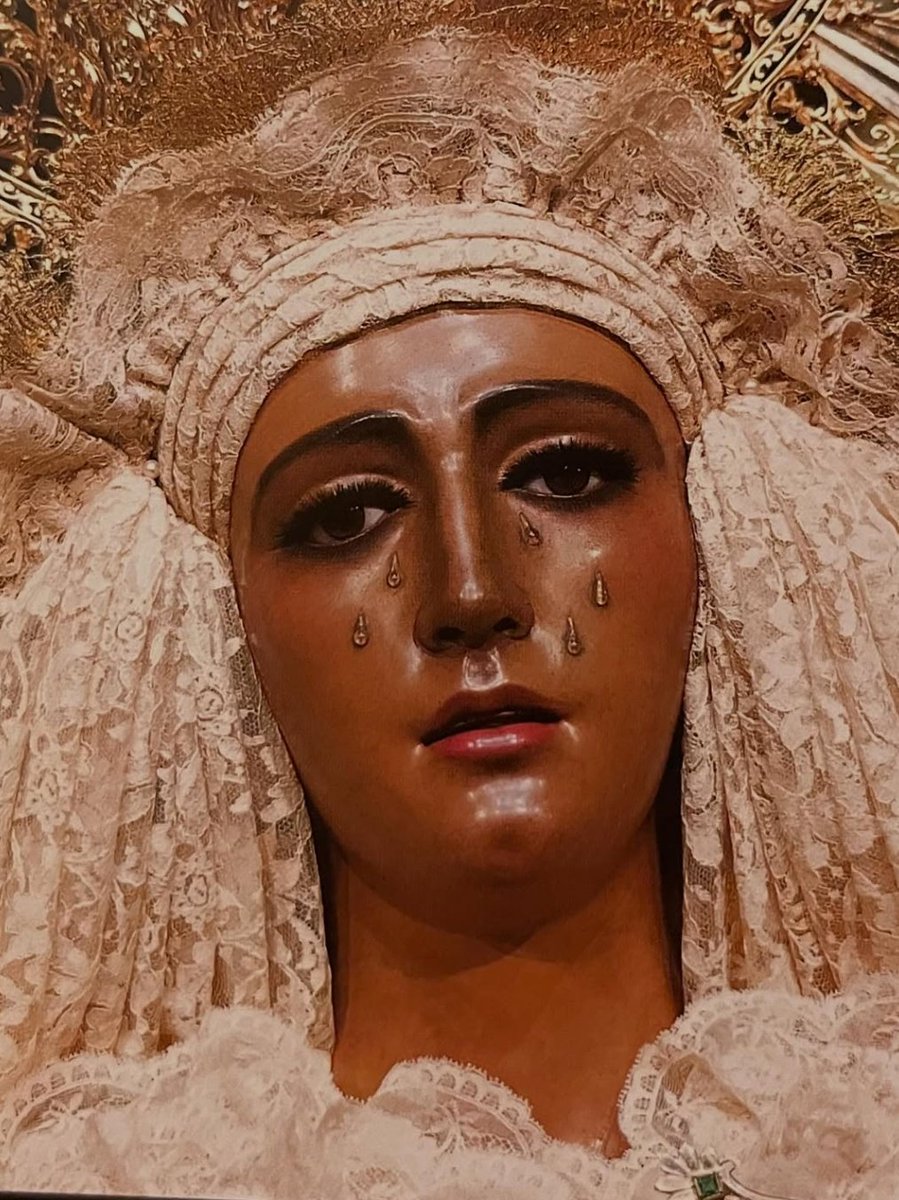 Esa cara que aguanta lo que le echen por encima corazón, que guapa eres Esperanza